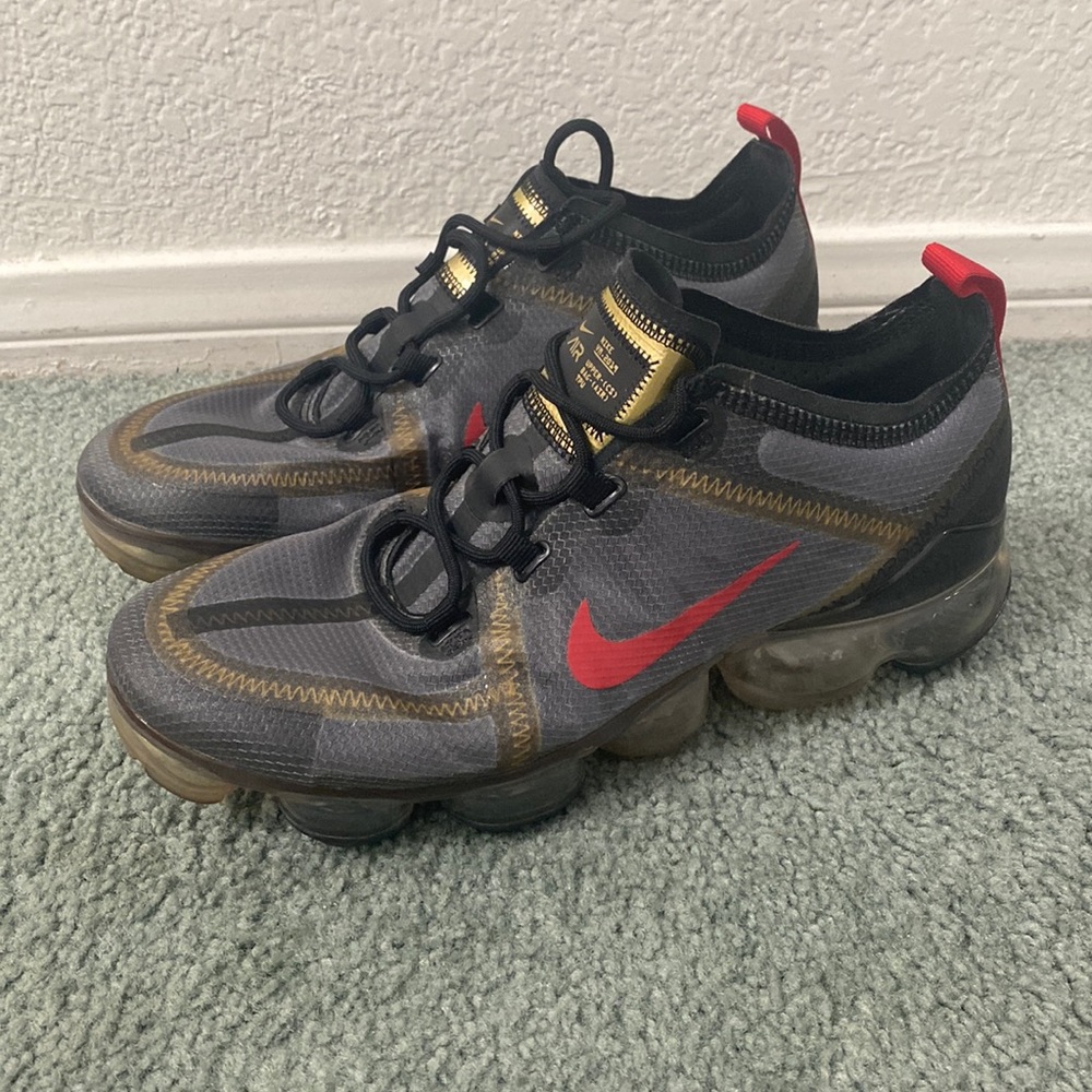 Nike Air Vapormax 2019 Running Shoes Black Gold CU4872-001 Women's Size 8.5